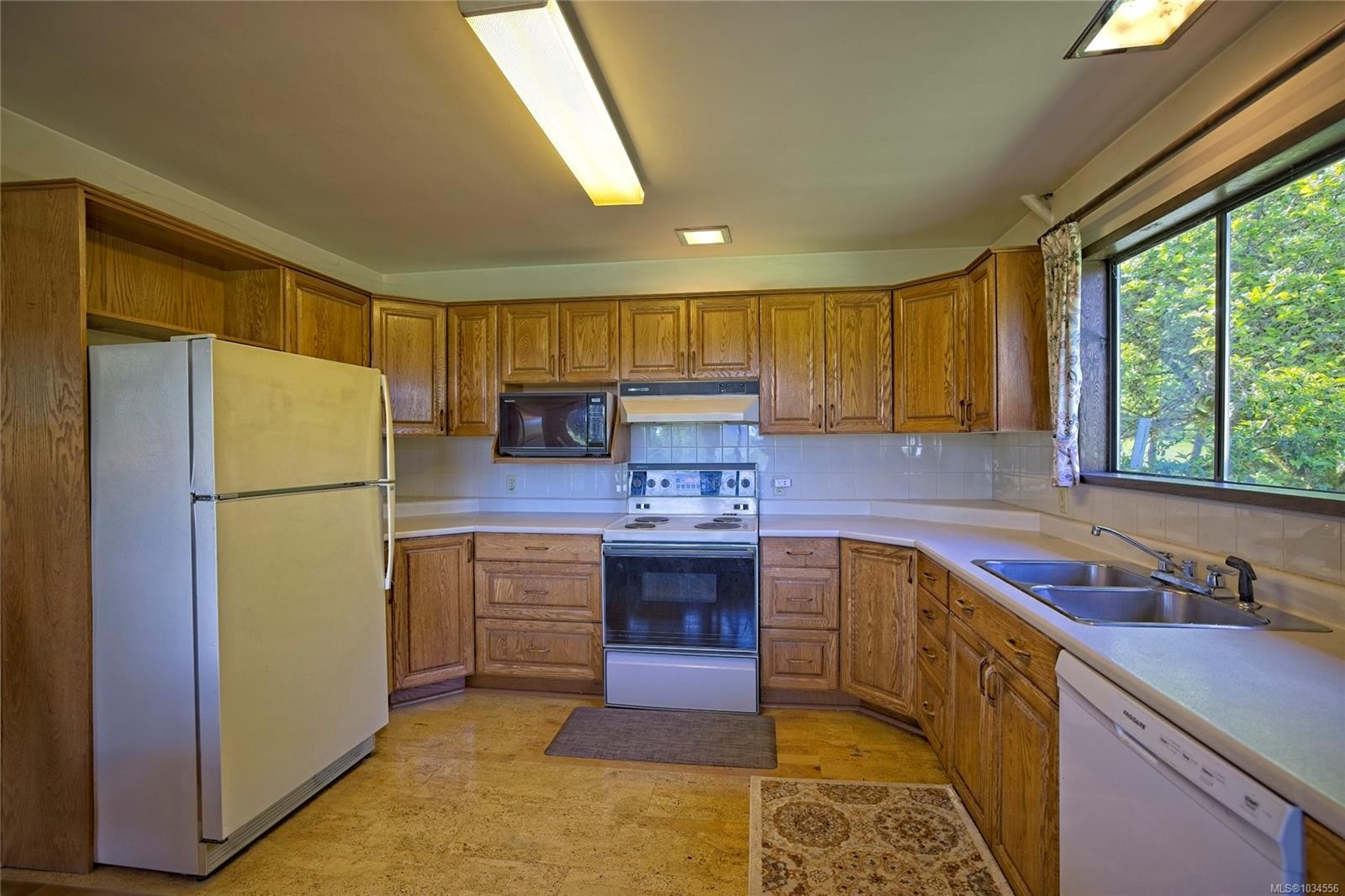 144 Hedger Rd, Salt Spring, BC