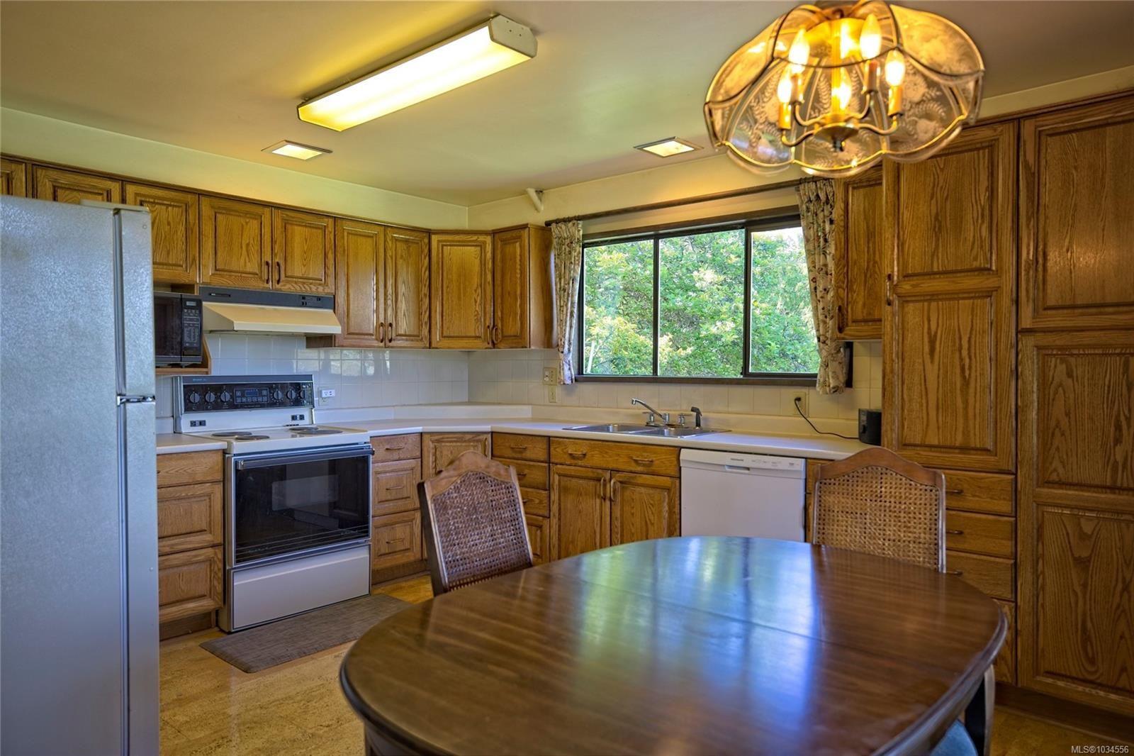 144 Hedger Rd, Salt Spring, BC