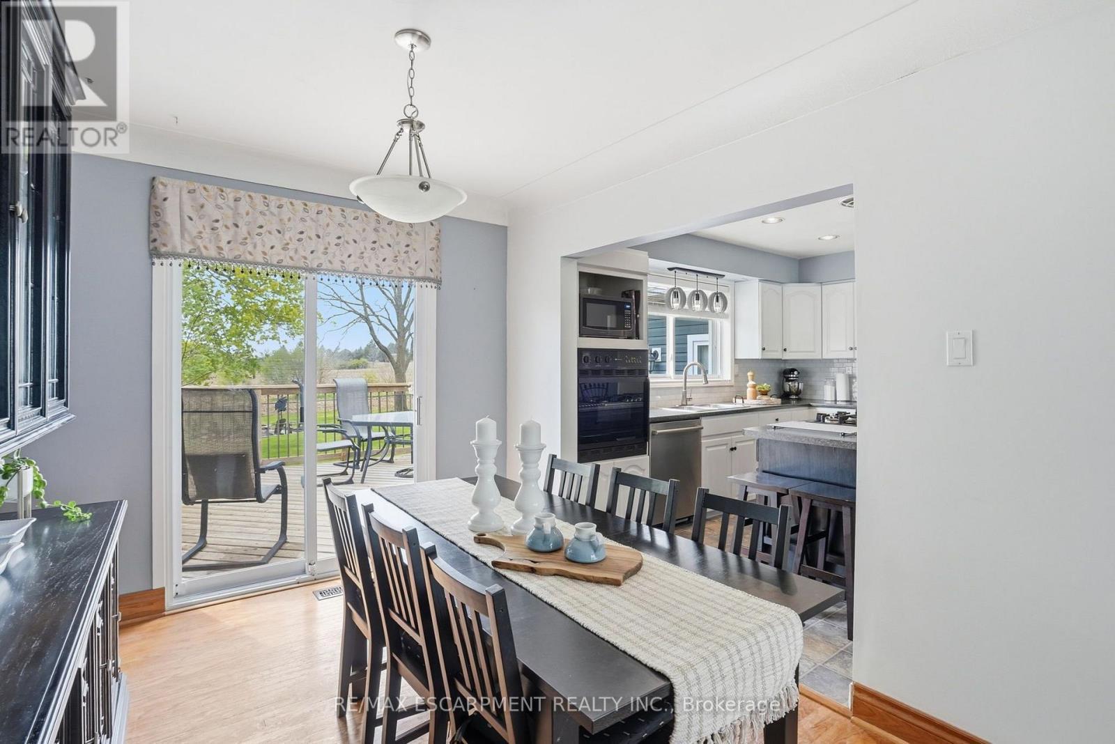 31 Algonquin Avenue, Hamilton, ON - Indoor Photo Showing Dining Room