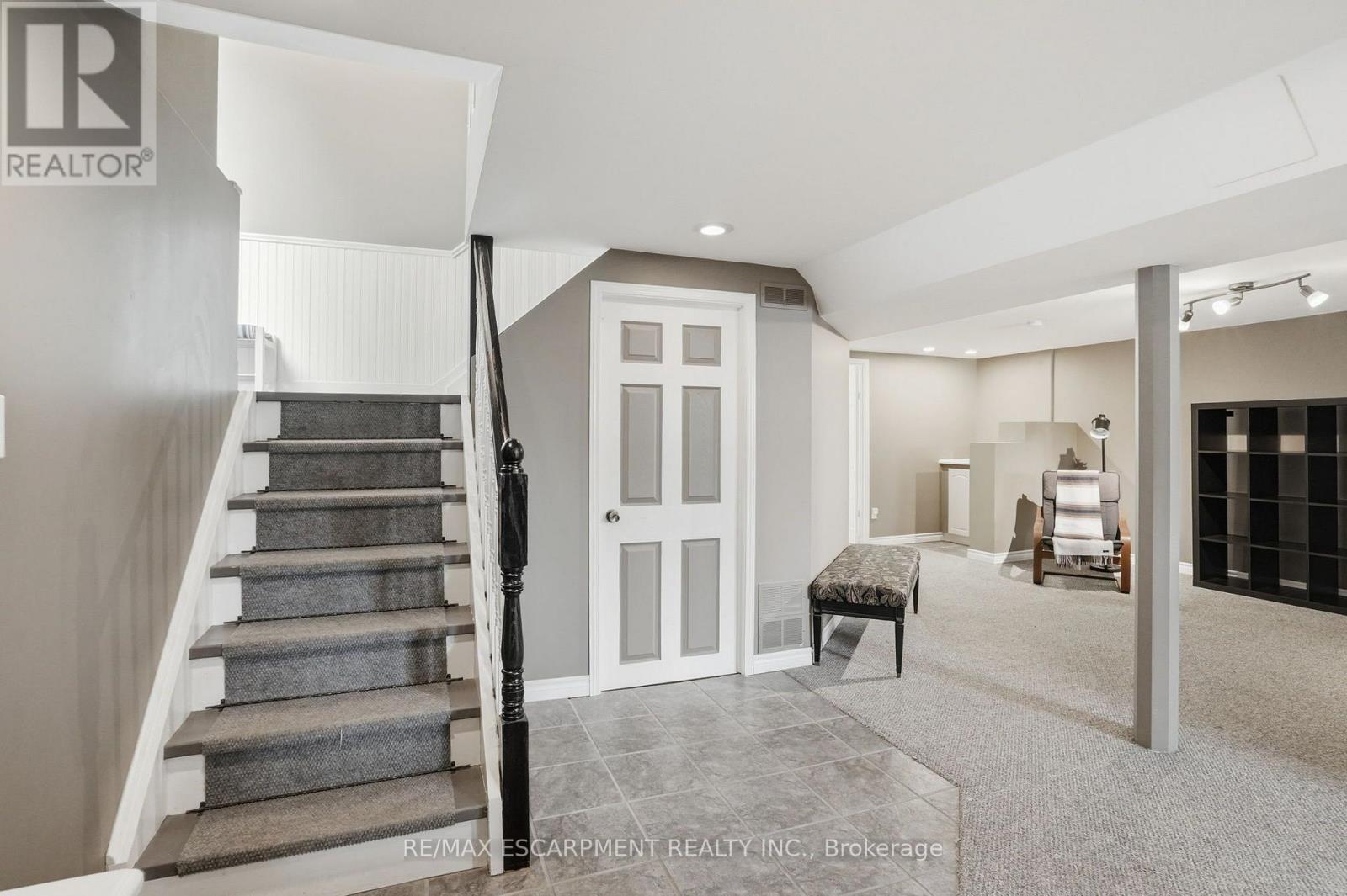 31 Algonquin Avenue, Hamilton, ON - Indoor Photo Showing Other Room