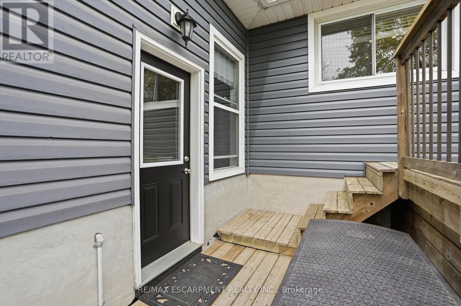 31 Algonquin Avenue, Hamilton, ON - Outdoor With Exterior