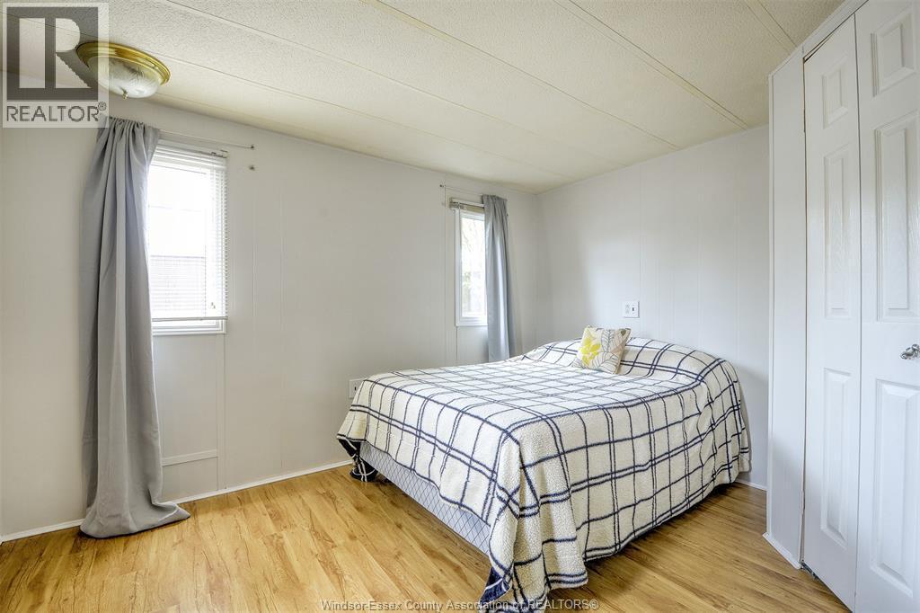 8 Ash Court, Mcgregor, ON - Indoor Photo Showing Bedroom