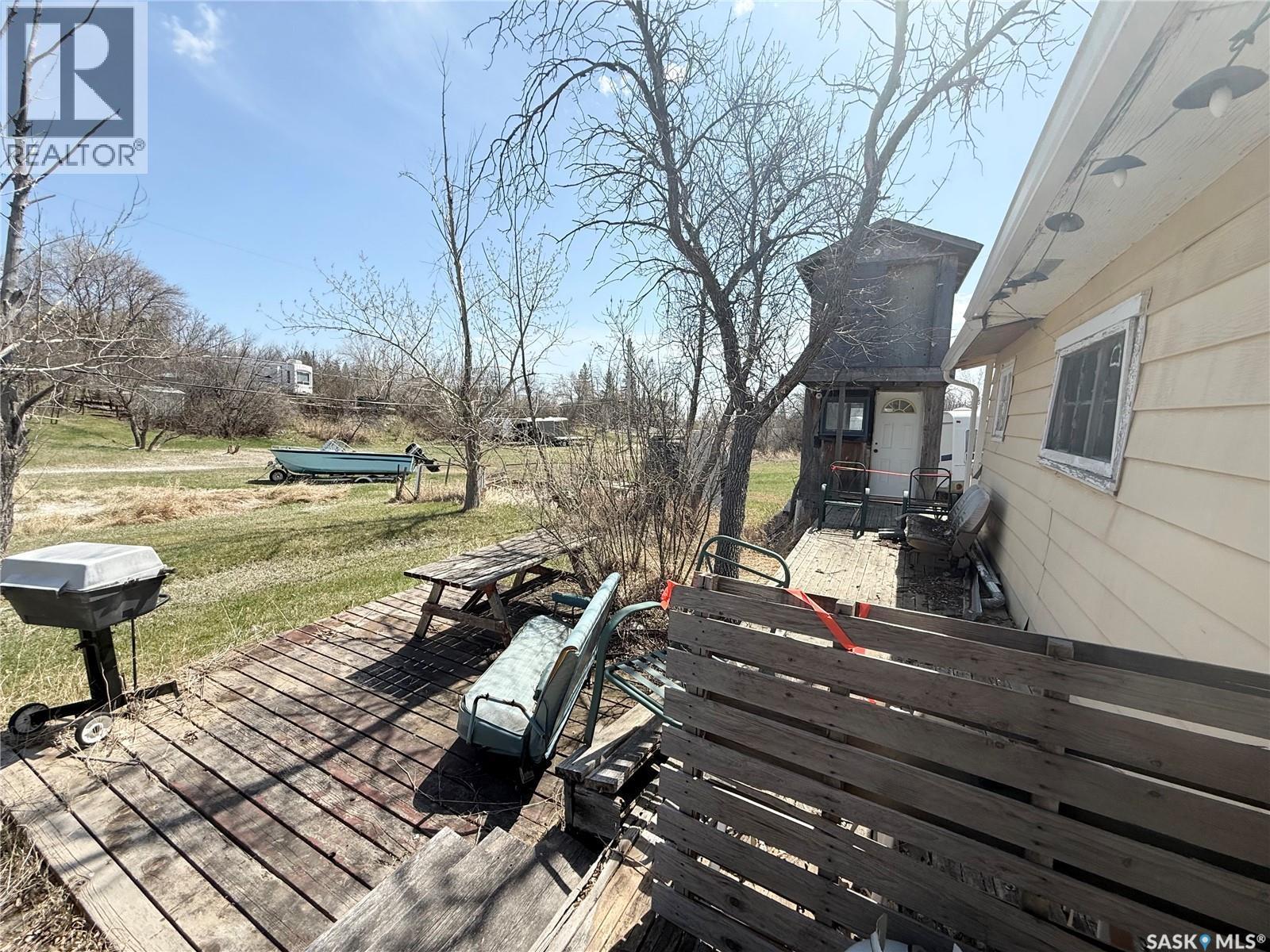407 Idylewylde Avenue, Saskatchewan Beach, SK - Outdoor With Deck Patio Veranda