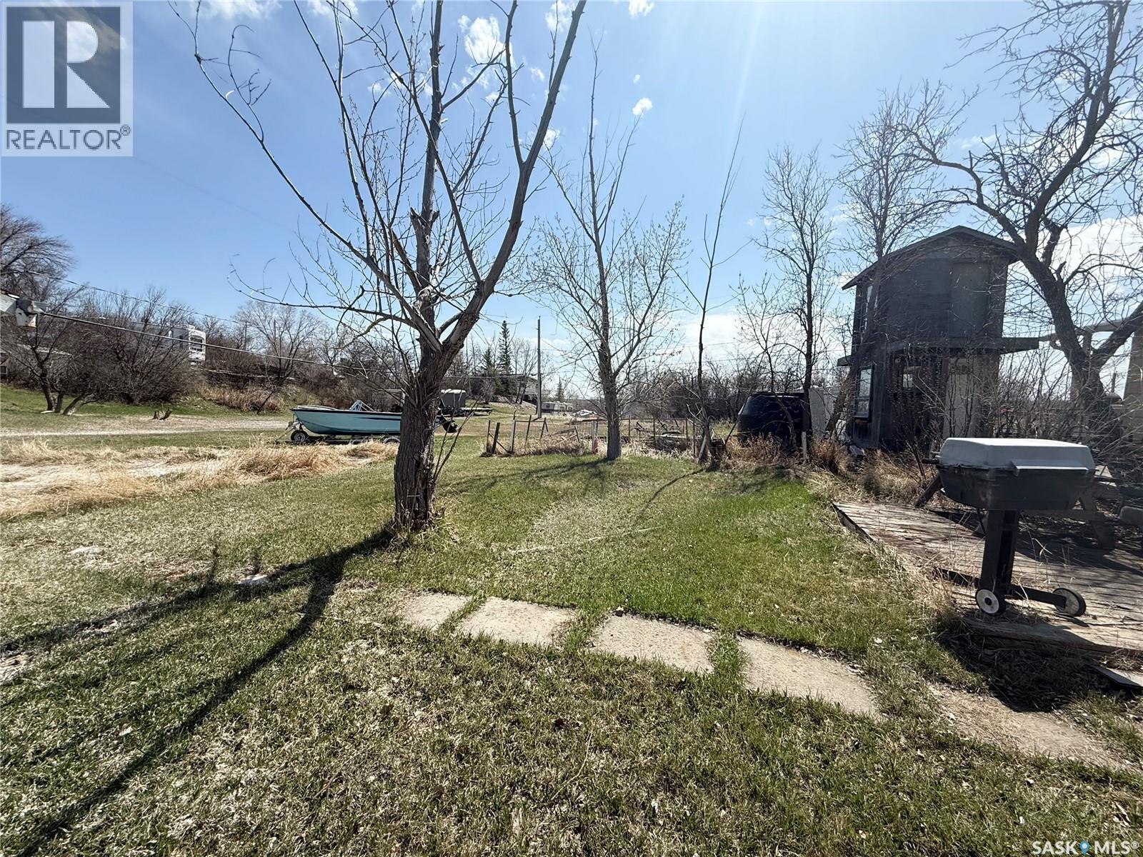 407 Idylewylde Avenue, Saskatchewan Beach, SK - Outdoor