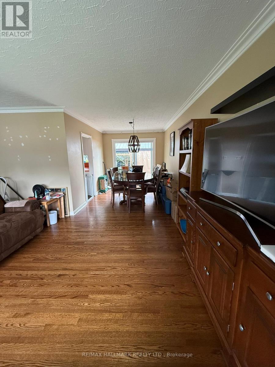 357 Monica Crescent, Burlington, ON - Indoor Photo Showing Living Room