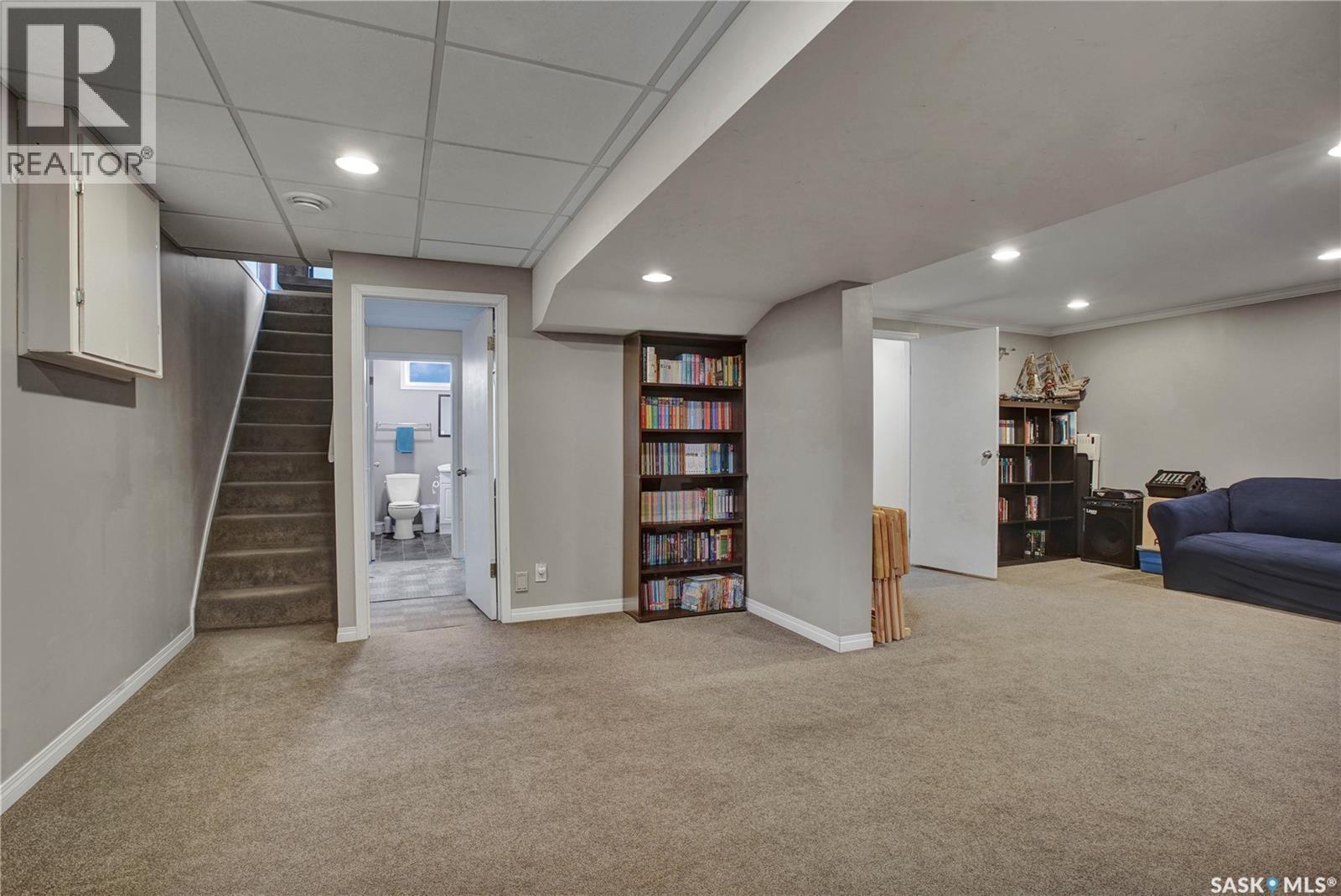 1104 Mcmillan Avenue, Saskatoon, SK - Indoor