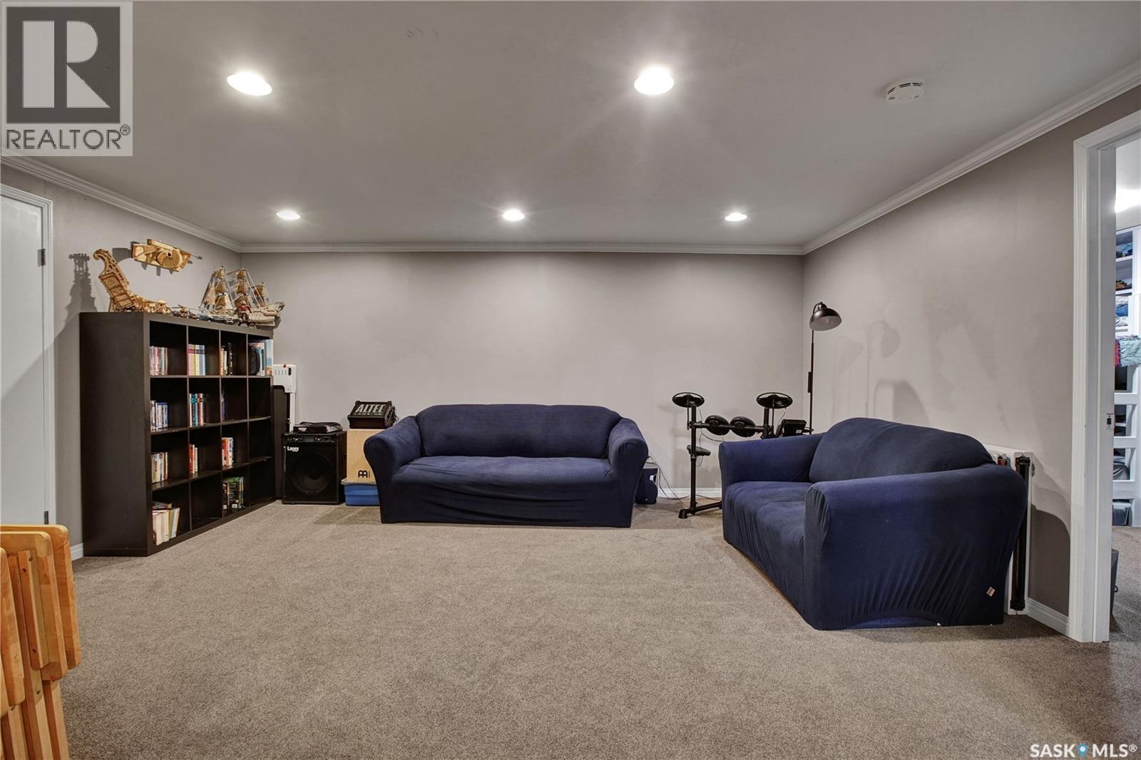 1104 Mcmillan Avenue, Saskatoon, SK - Indoor Photo Showing Basement
