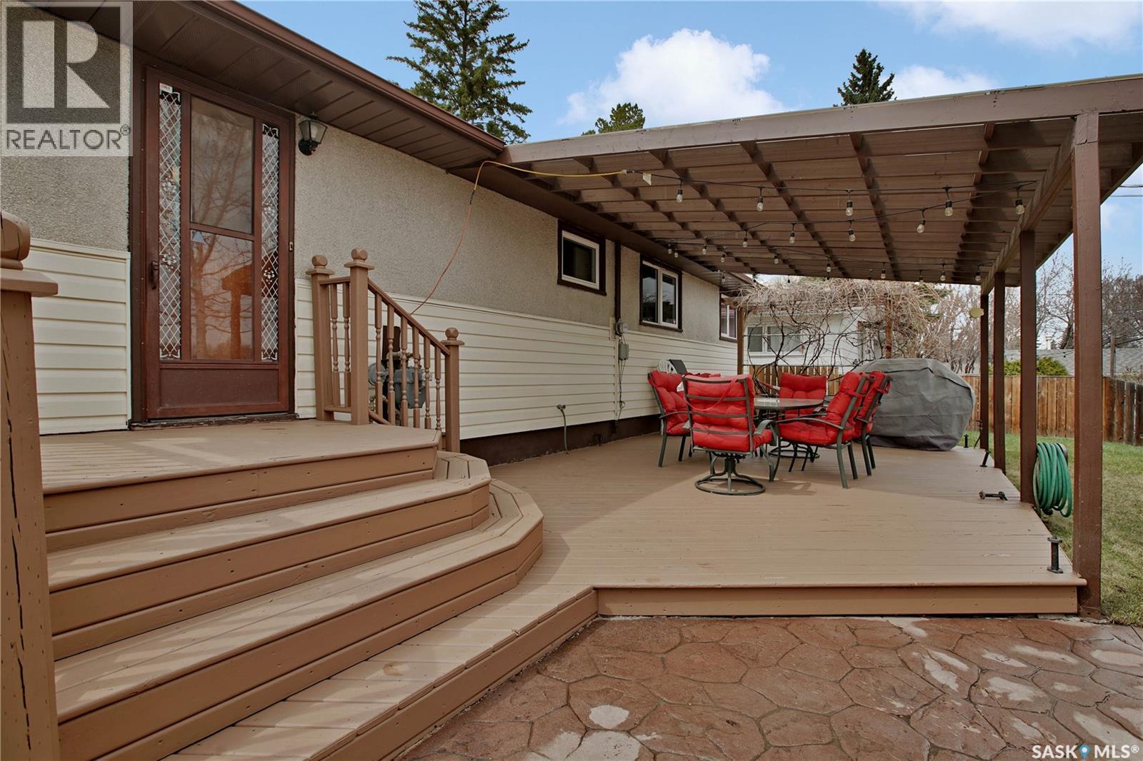 1104 Mcmillan Avenue, Saskatoon, SK - Outdoor With Deck Patio Veranda With Exterior