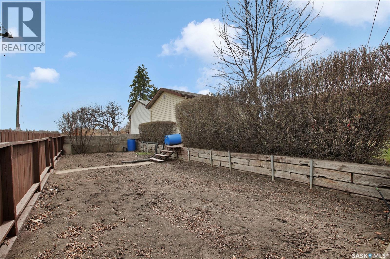 1104 Mcmillan Avenue, Saskatoon, SK - Outdoor