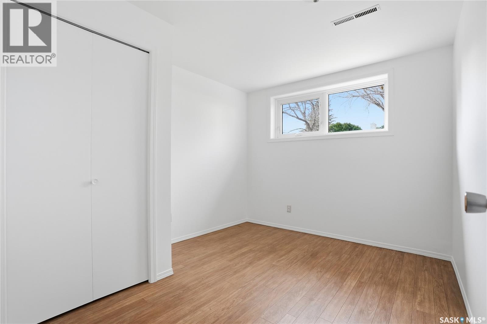 1044 East Centre, Saskatoon, SK - Indoor Photo Showing Other Room