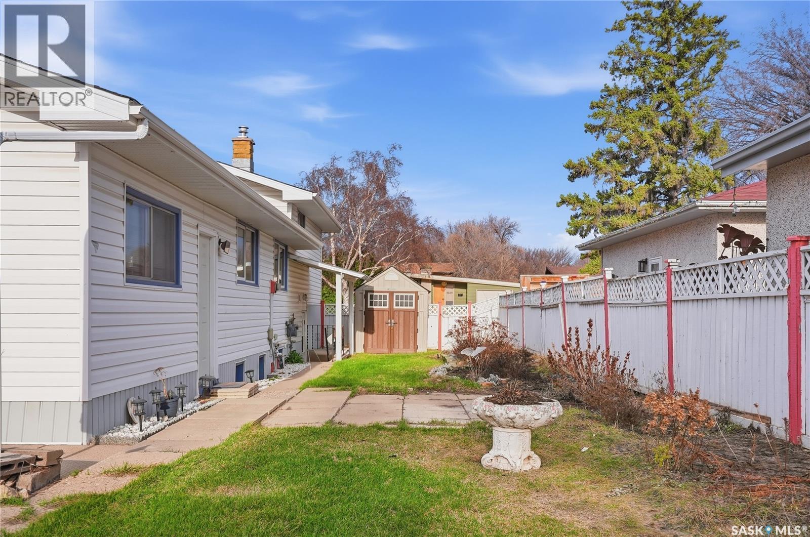 1044 East Centre, Saskatoon, SK - Outdoor