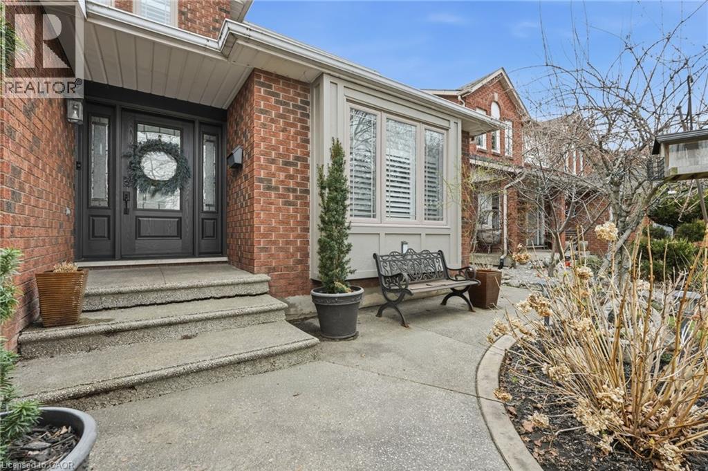 9 Stone Gate Drive, Grimsby, ON - Outdoor