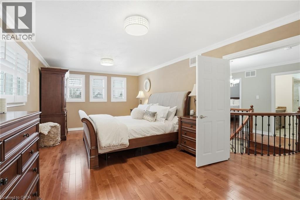 9 Stone Gate Drive, Grimsby, ON - Indoor Photo Showing Bedroom