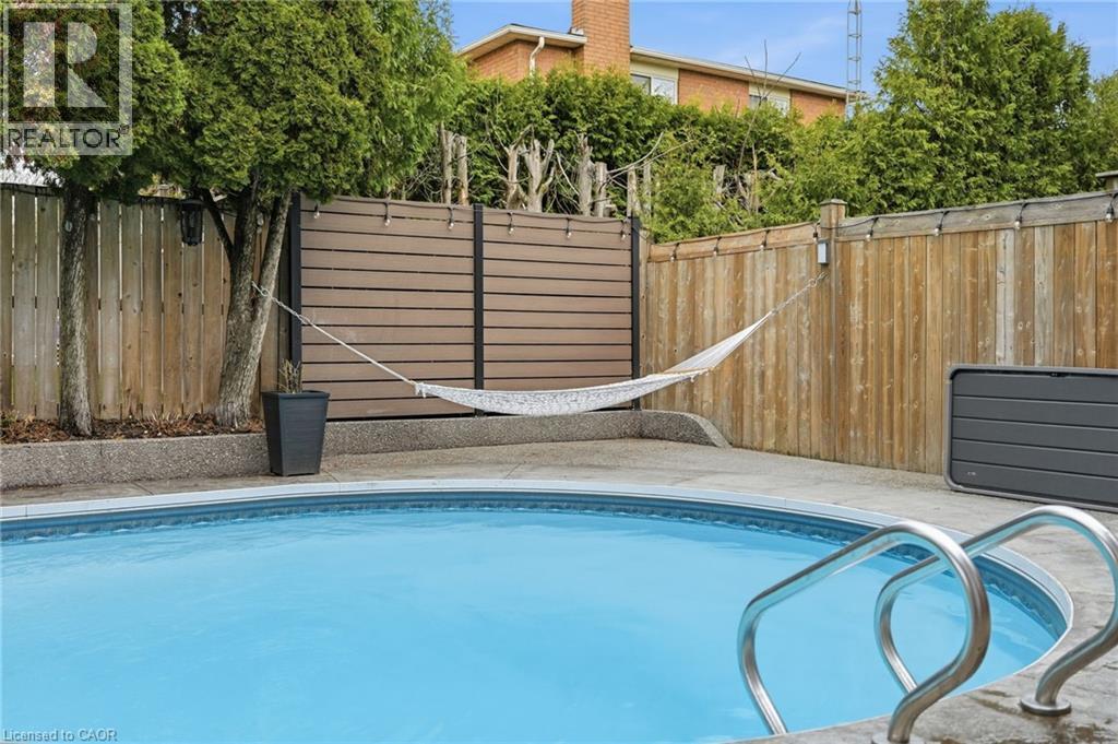 9 Stone Gate Drive, Grimsby, ON - Outdoor With In Ground Pool