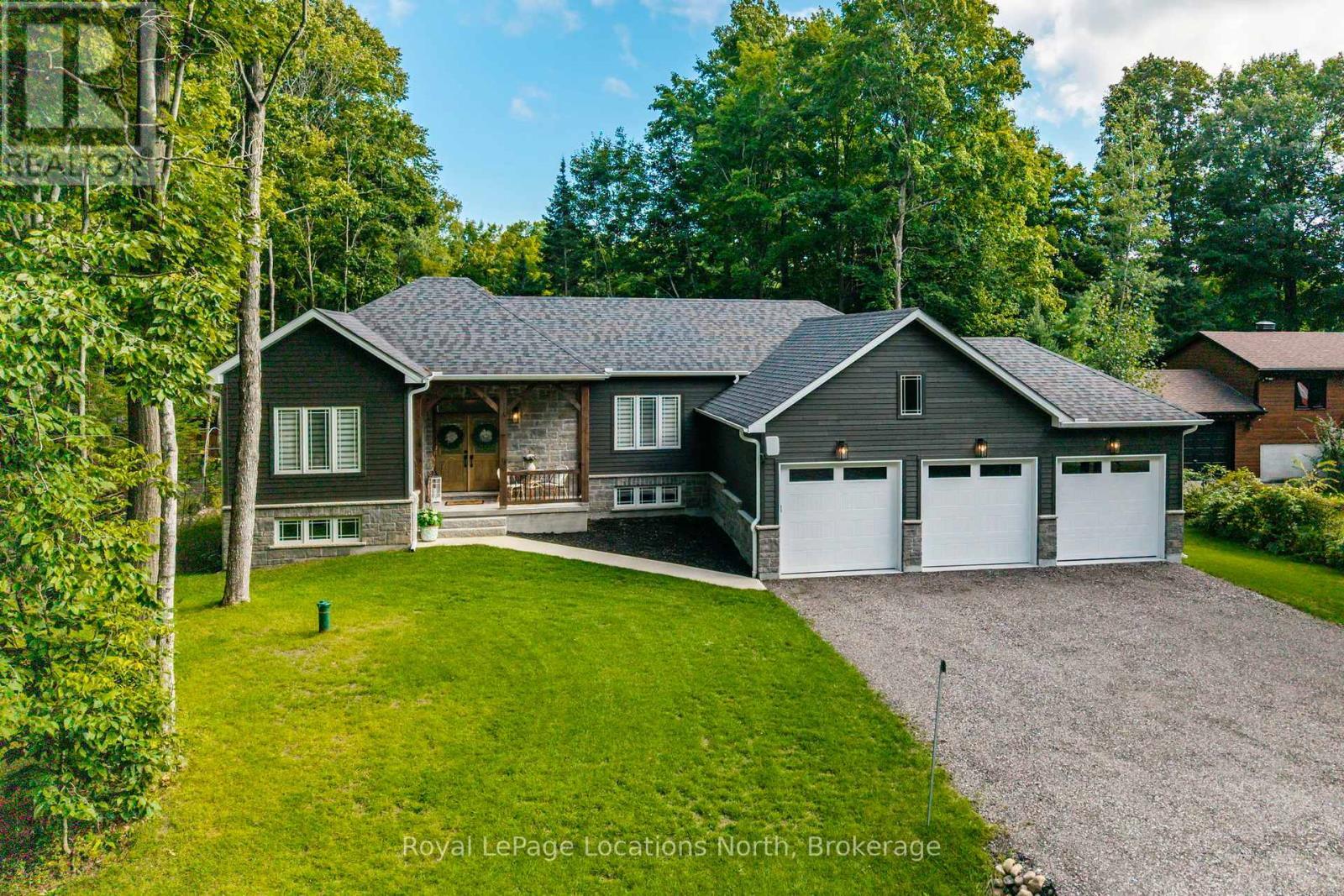 15 Pinecone Avenue, Tiny, ON - Outdoor With Deck Patio Veranda