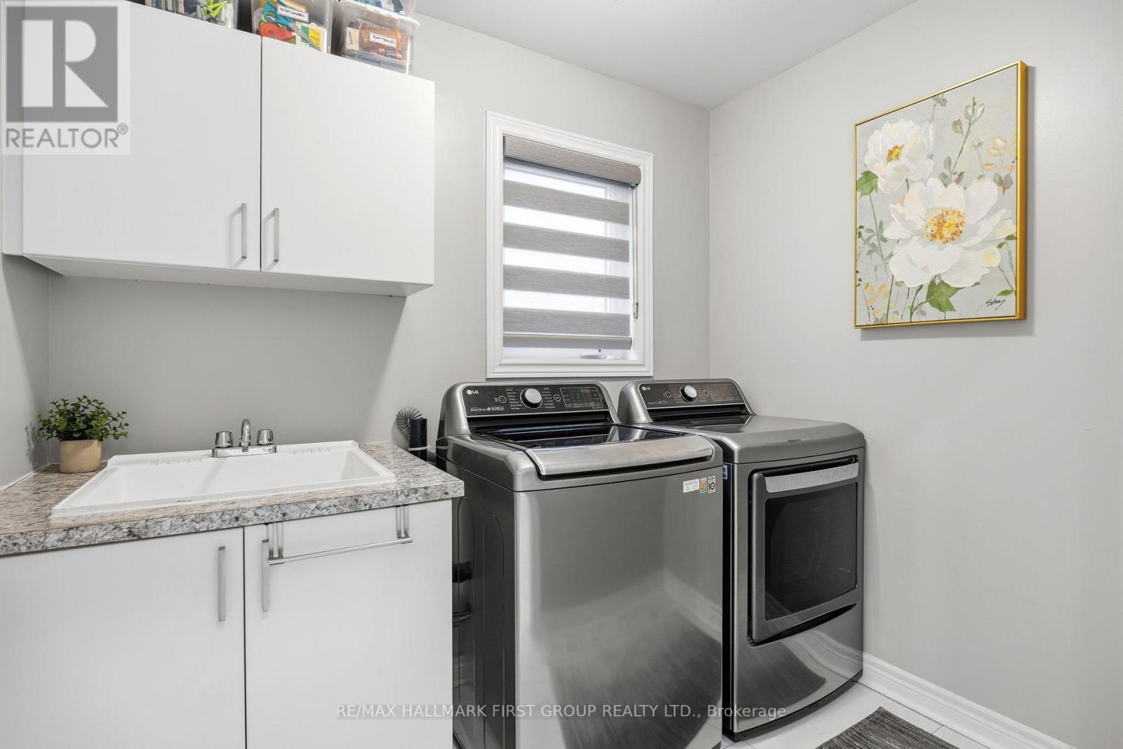 162 Leney Street, Ajax, ON - Indoor Photo Showing Laundry Room