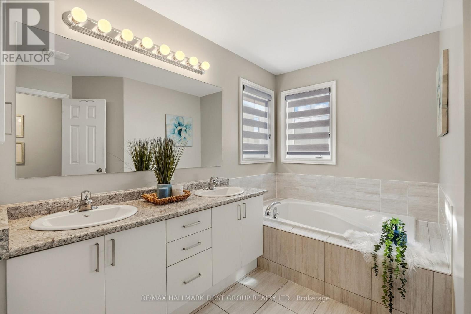162 Leney Street, Ajax, ON - Indoor Photo Showing Bathroom