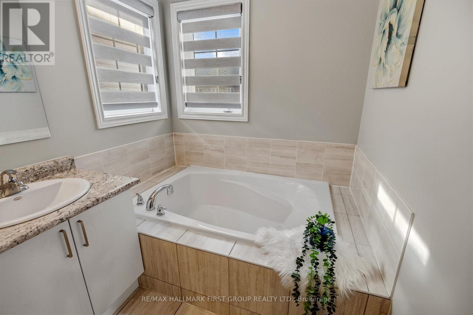 162 Leney Street, Ajax, ON - Indoor Photo Showing Bathroom