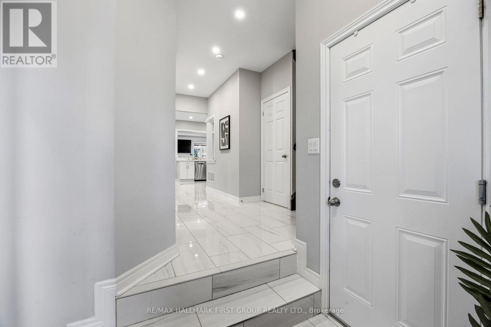 162 Leney Street, Ajax, ON - Indoor Photo Showing Other Room