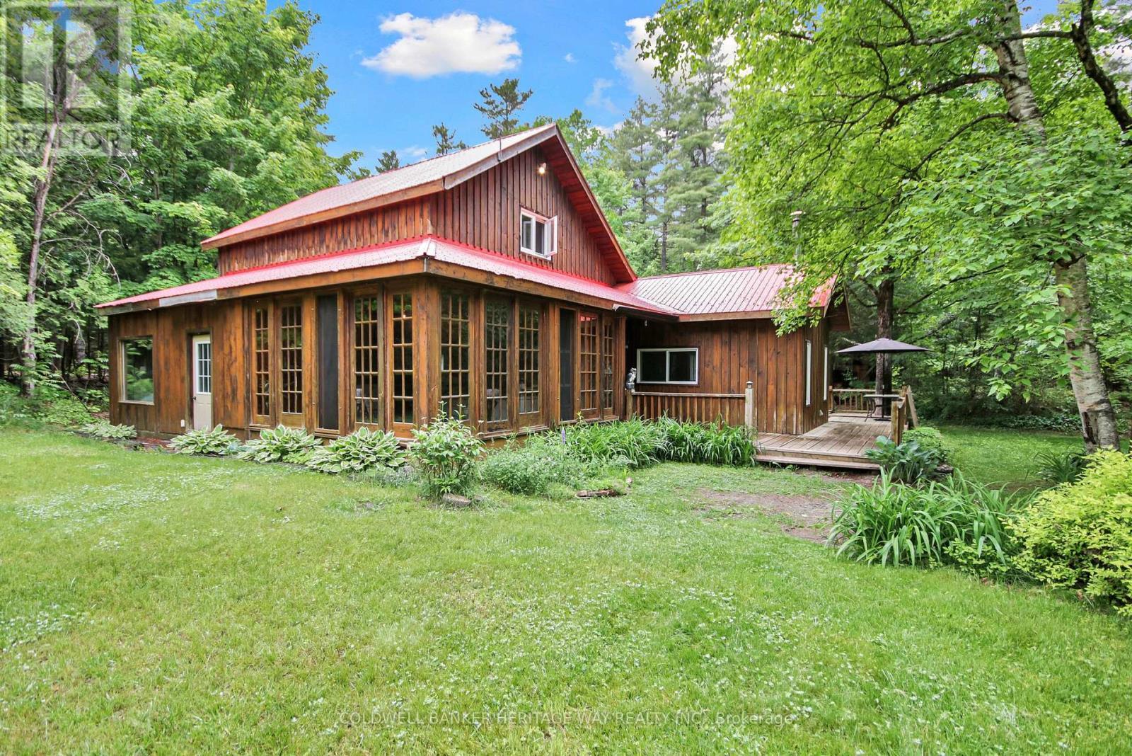 Main House - 828 Ashby Road, Lanark Highlands, ON - Outdoor