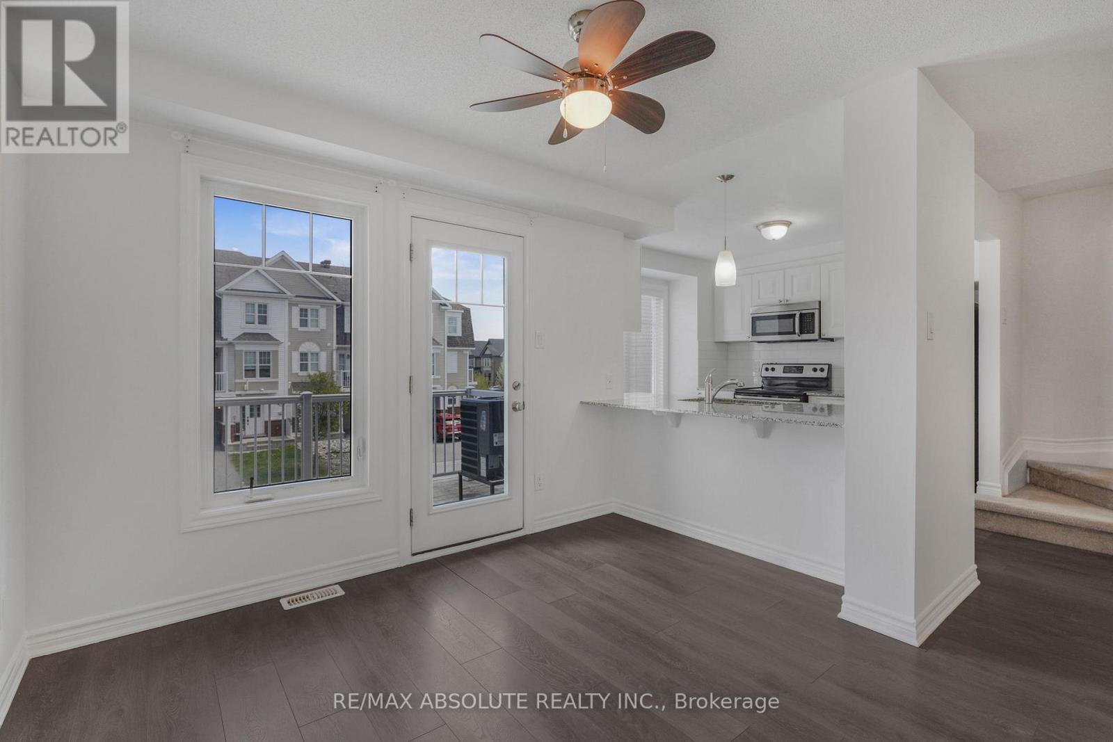 121 Helenium Lane, Ottawa, ON - Indoor