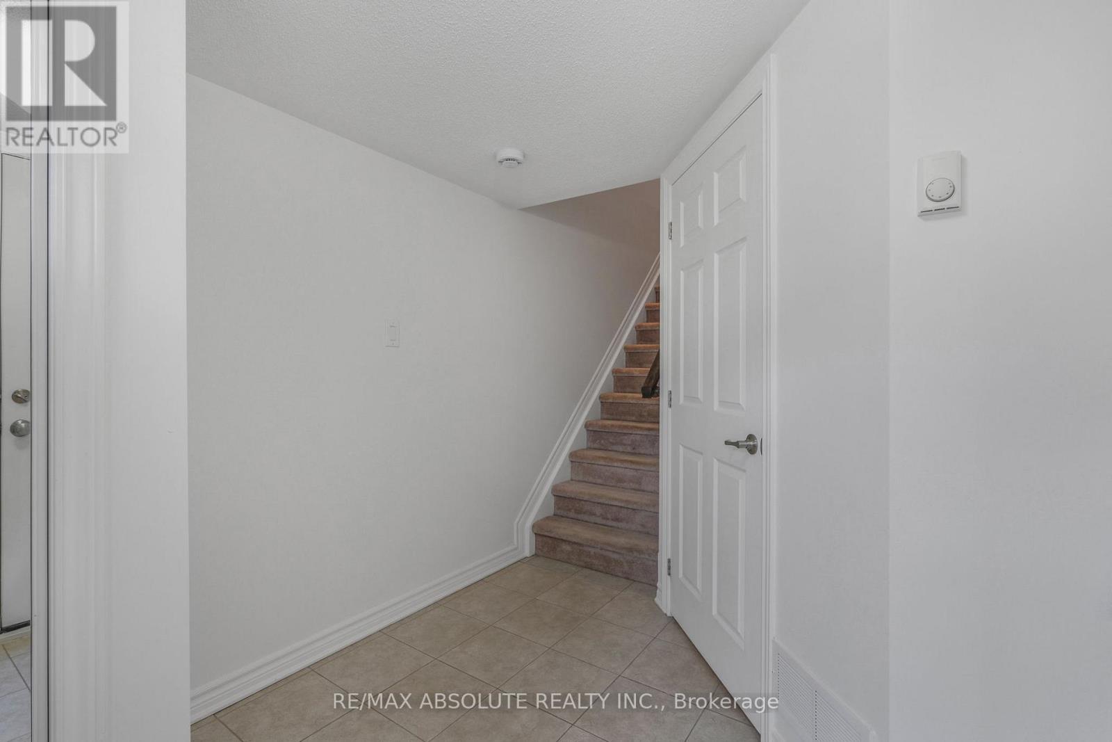 121 Helenium Lane, Ottawa, ON - Indoor Photo Showing Other Room
