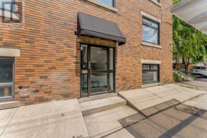 127 Victoria Avenue S, Hamilton, ON - Outdoor With Exterior
