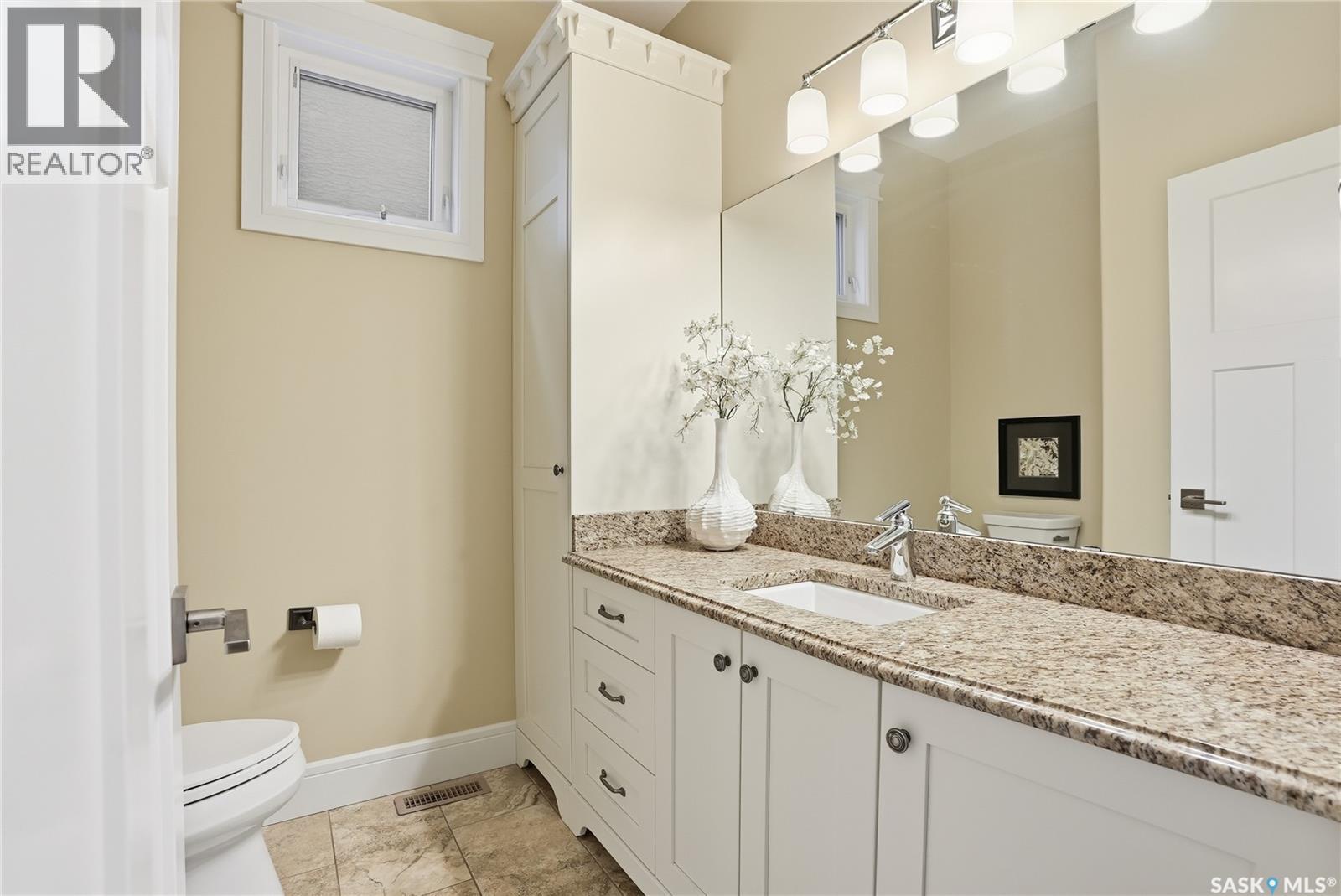 1339 Osler Street, Saskatoon, SK - Indoor Photo Showing Bathroom
