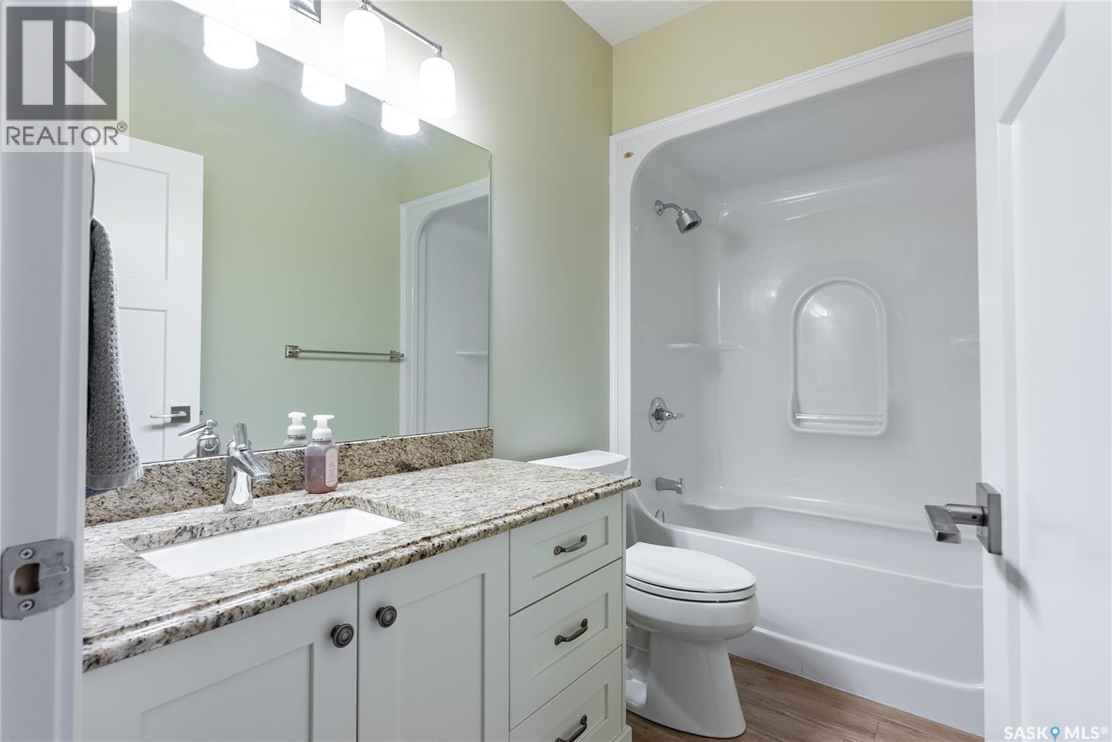 1339 Osler Street, Saskatoon, SK - Indoor Photo Showing Bathroom