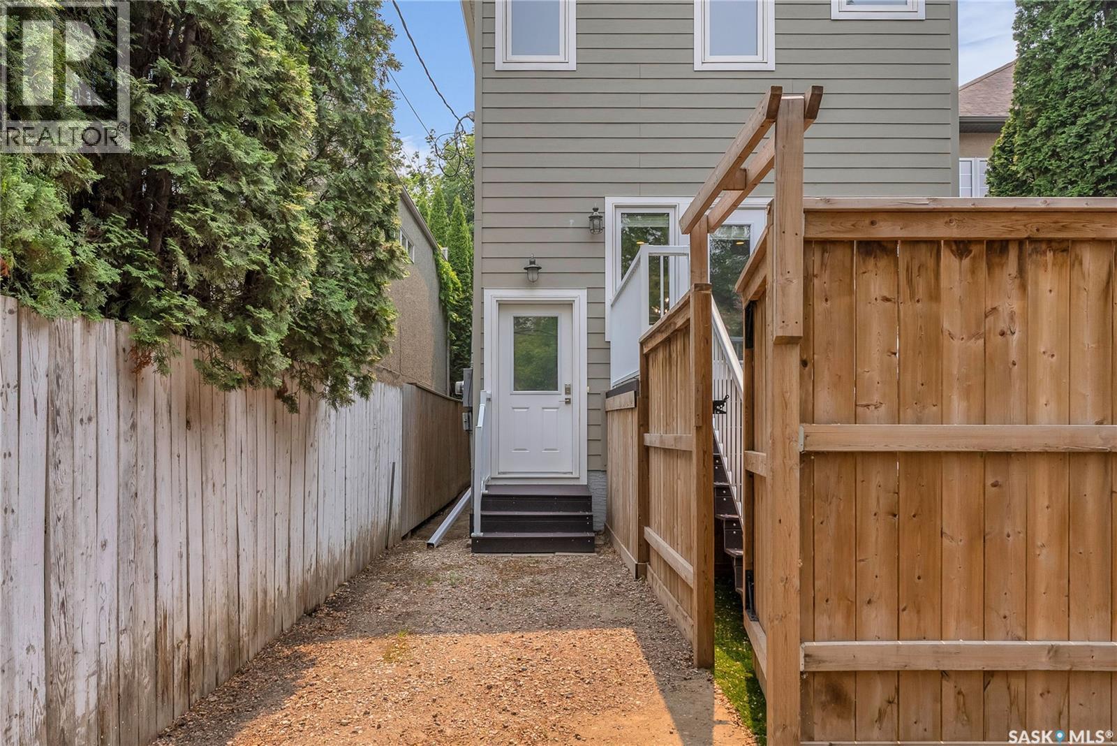 1339 Osler Street, Saskatoon, SK - Outdoor With Exterior