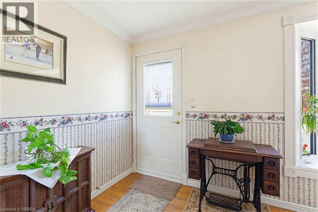 12 Mccammon Street, Paris, ON - Indoor Photo Showing Other Room