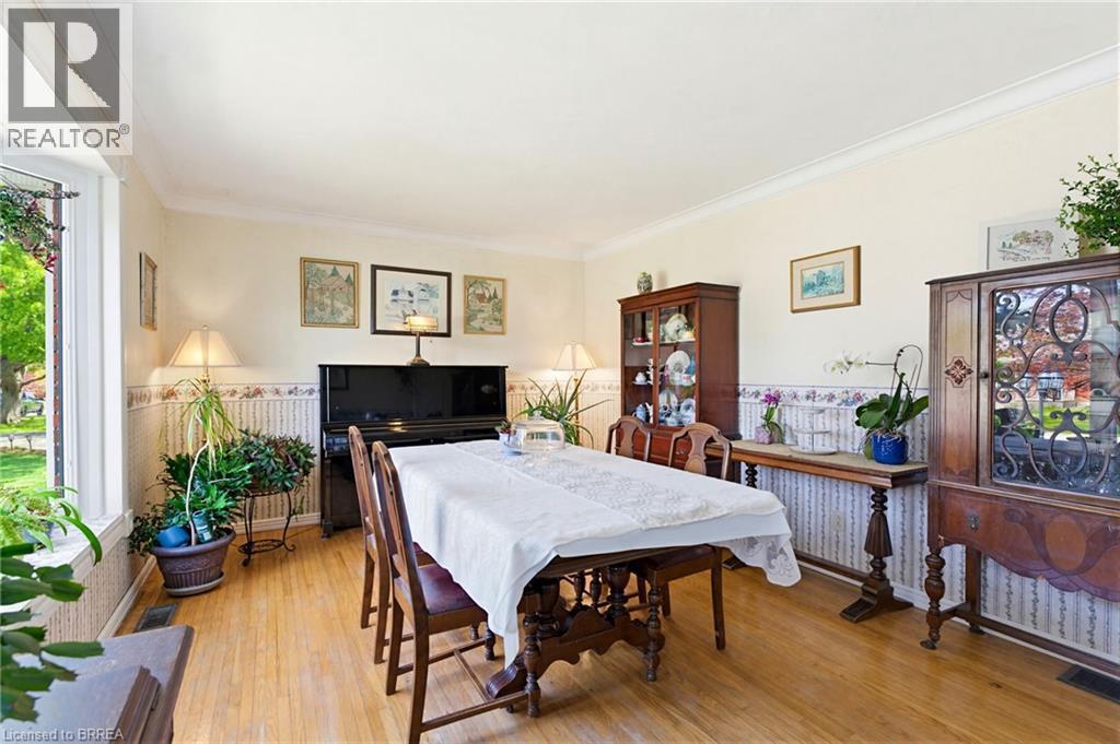 12 Mccammon Street, Paris, ON - Indoor
