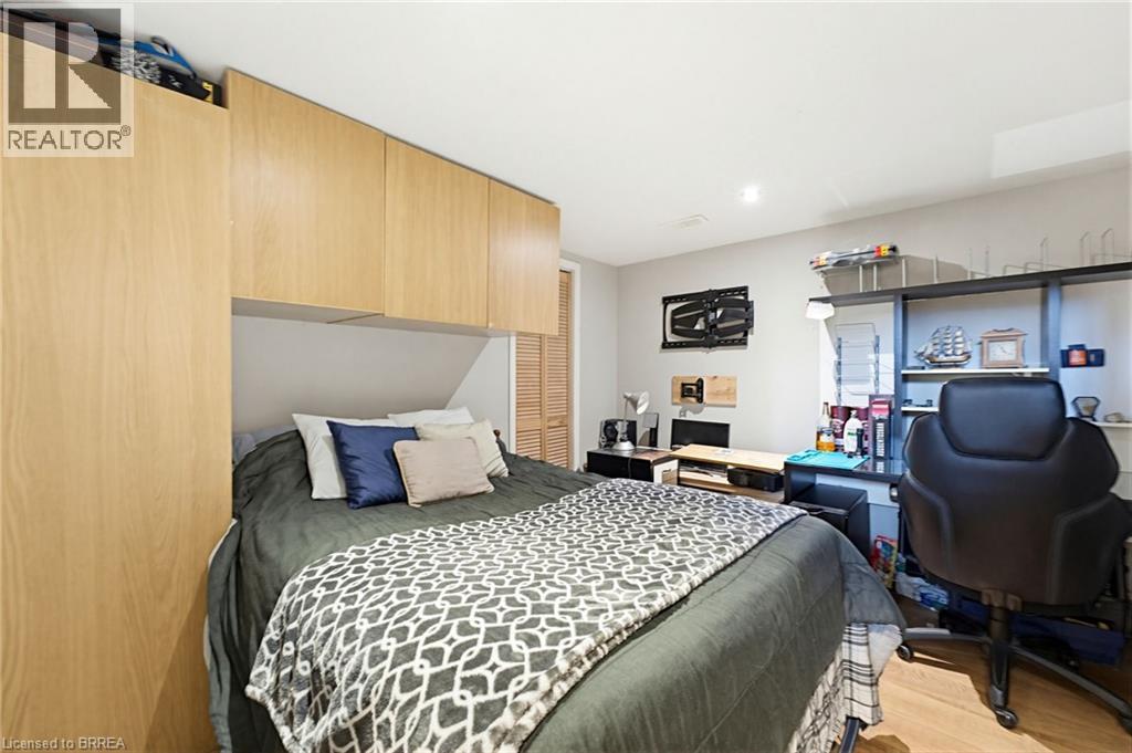 12 Mccammon Street, Paris, ON - Indoor Photo Showing Bedroom
