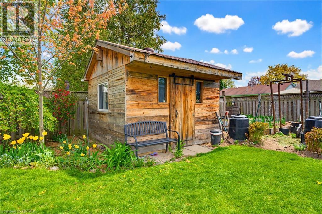 12 Mccammon Street, Paris, ON - Outdoor