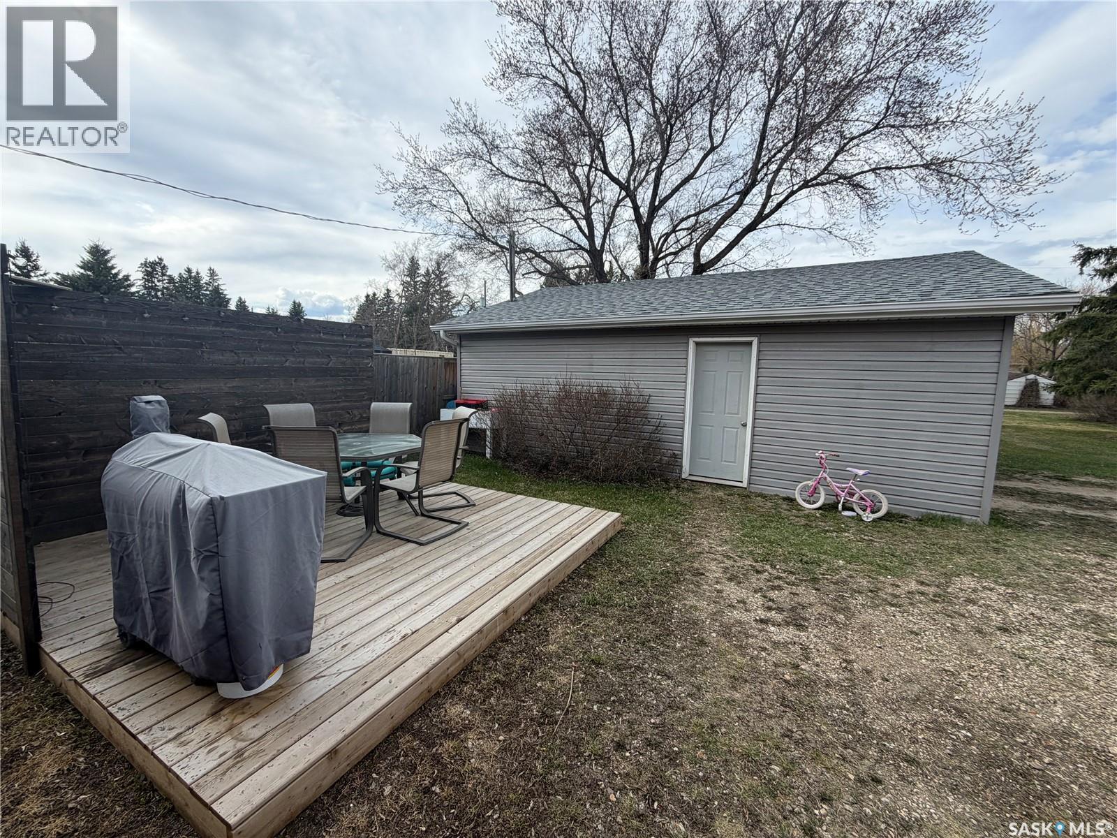 210 2Nd Avenue S, Hepburn, SK - Outdoor