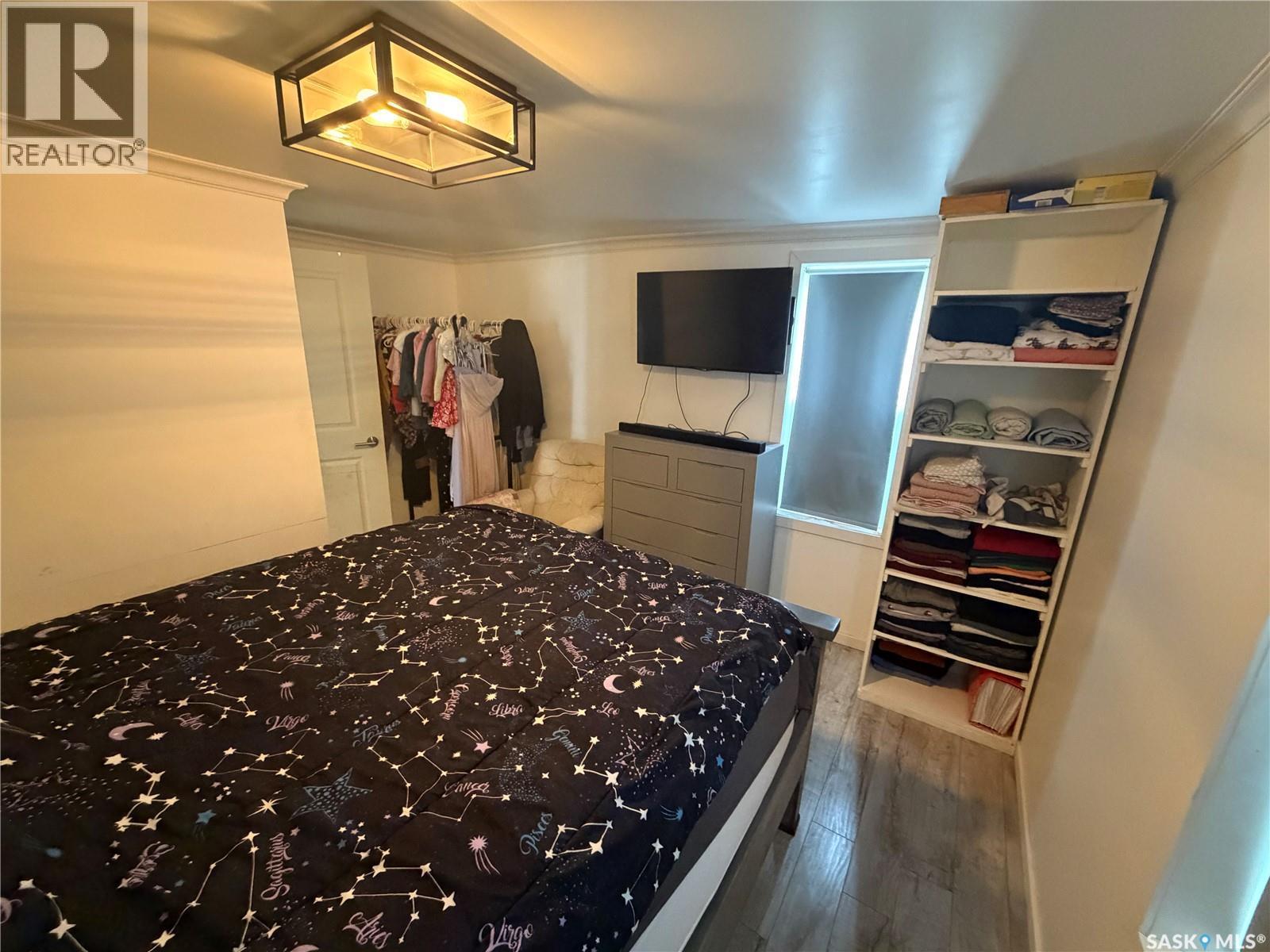 210 2Nd Avenue S, Hepburn, SK - Indoor