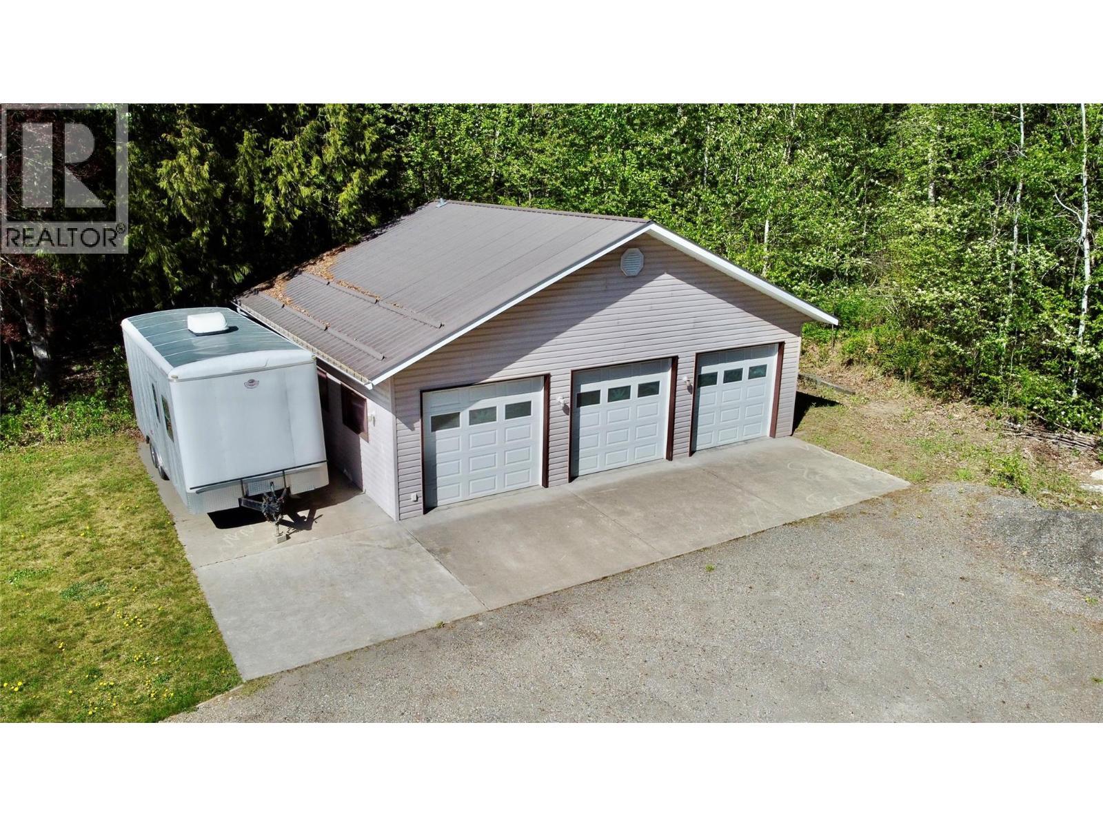 1830 Stepp Pit Road, Sicamous, BC - Outdoor