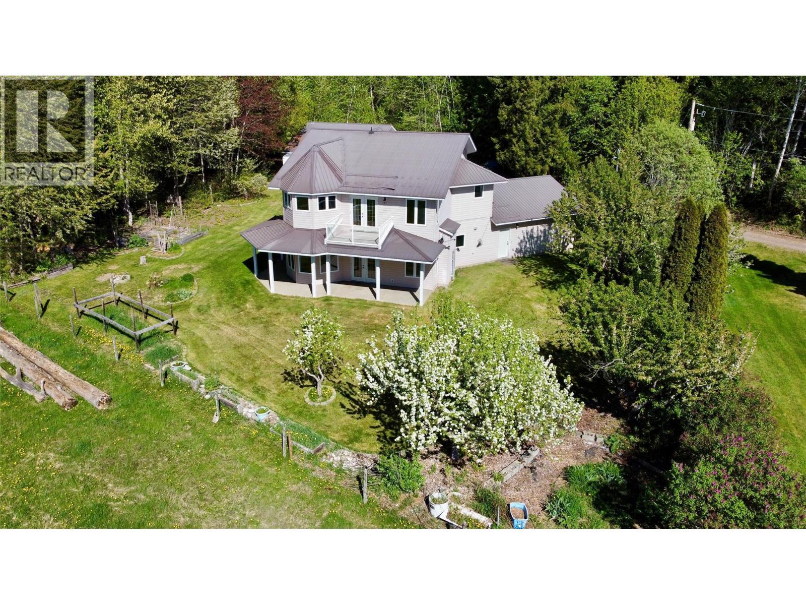 1830 Stepp Pit Road, Sicamous, BC - Outdoor