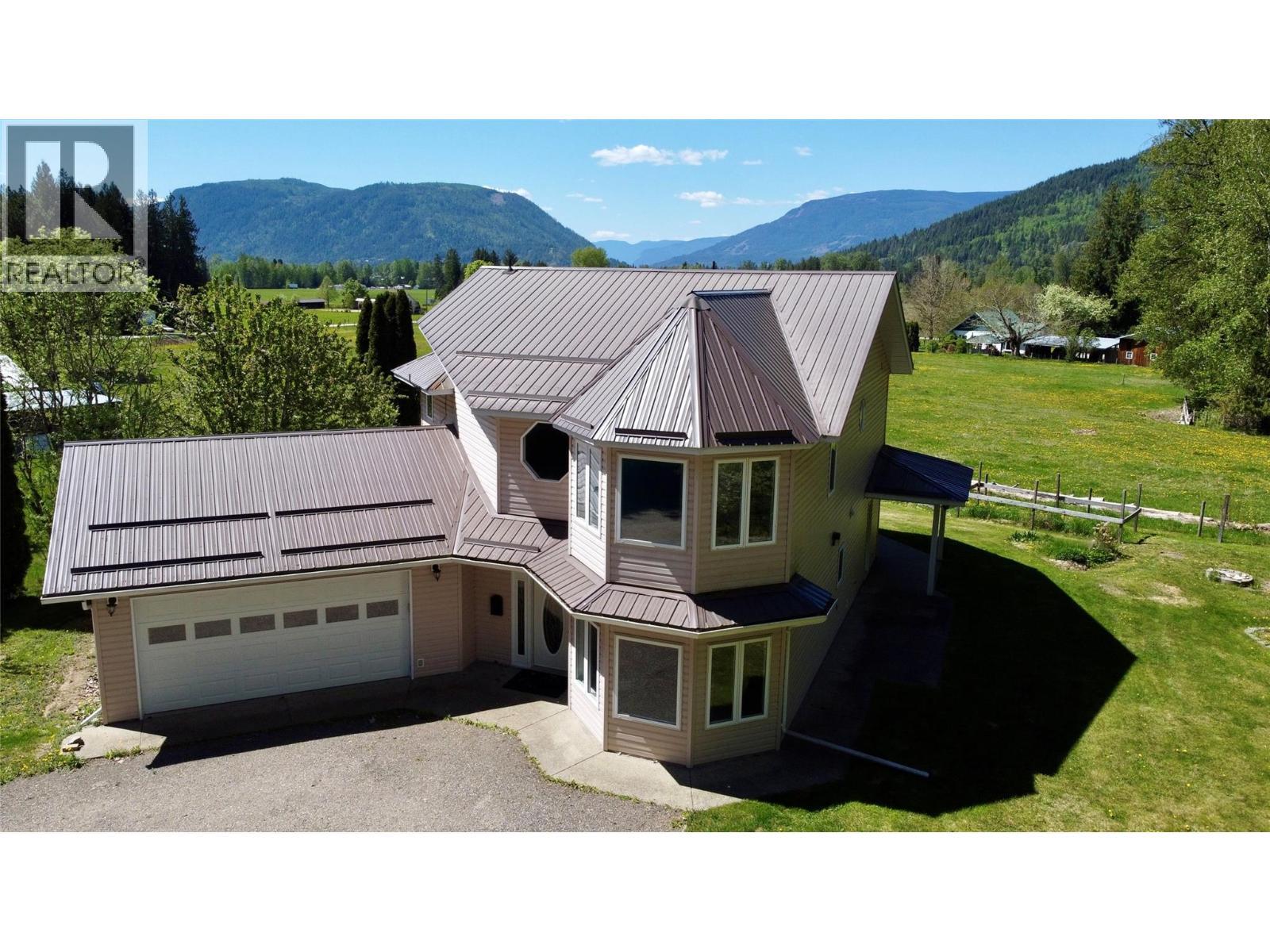 1830 Stepp Pit Road, Sicamous, BC - Outdoor