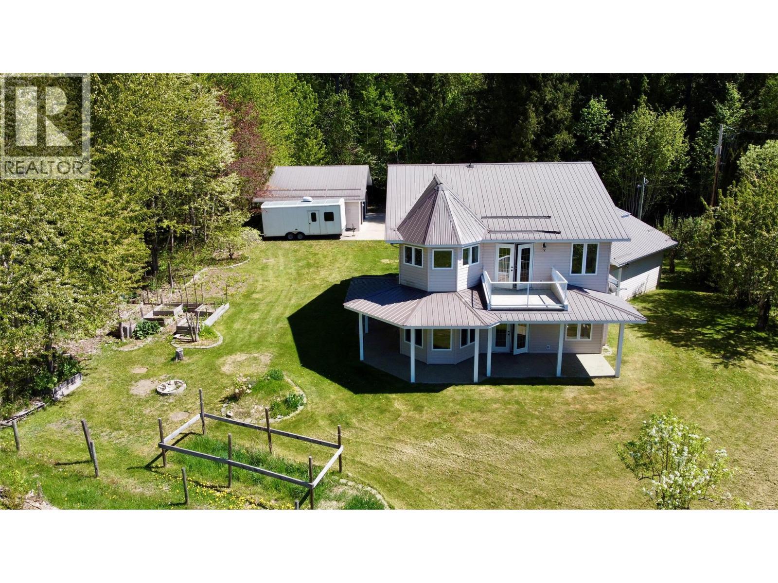 1830 Stepp Pit Road, Sicamous, BC - Outdoor