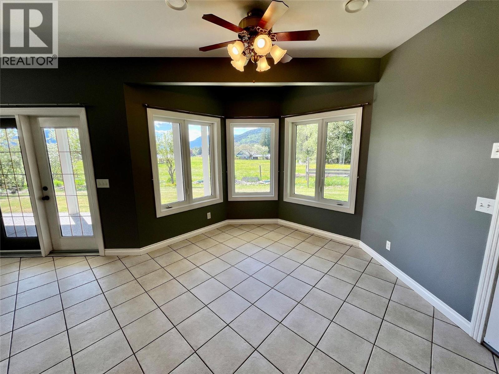 1830 Stepp Pit Road, Sicamous, BC - Indoor Photo Showing Other Room
