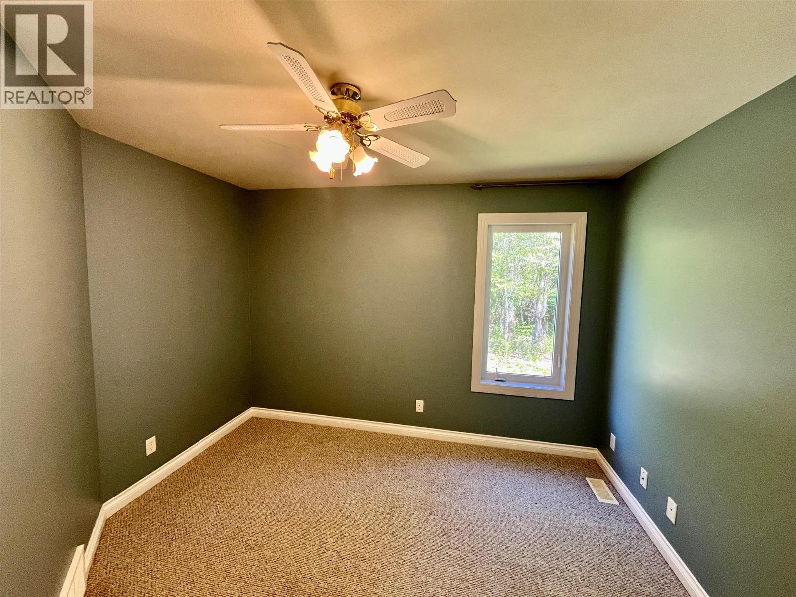 1830 Stepp Pit Road, Sicamous, BC - Indoor Photo Showing Other Room