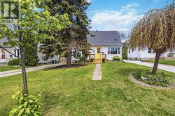 790 PINEVIEW AVENUE Sarnia, ON N7V 2C8