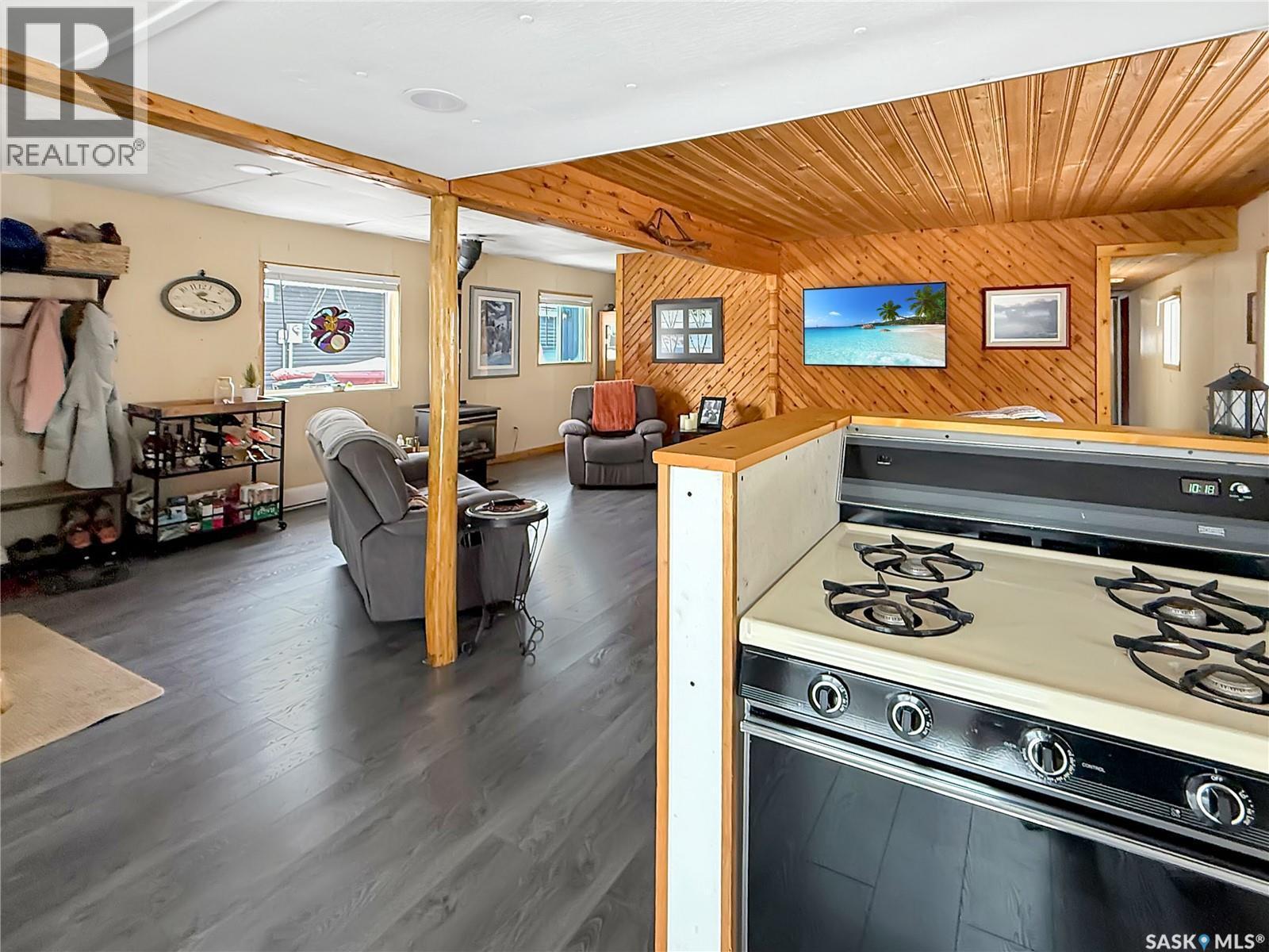 6 Kings Way, Candle Lake, SK