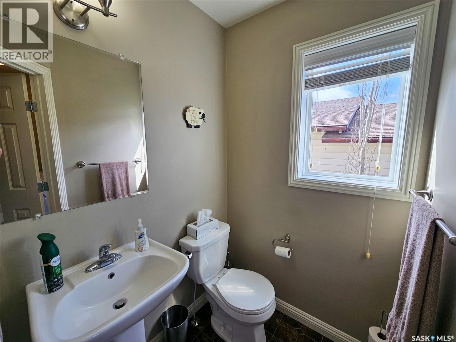 508 Thompson Street, Herbert, SK - Indoor Photo Showing Bathroom