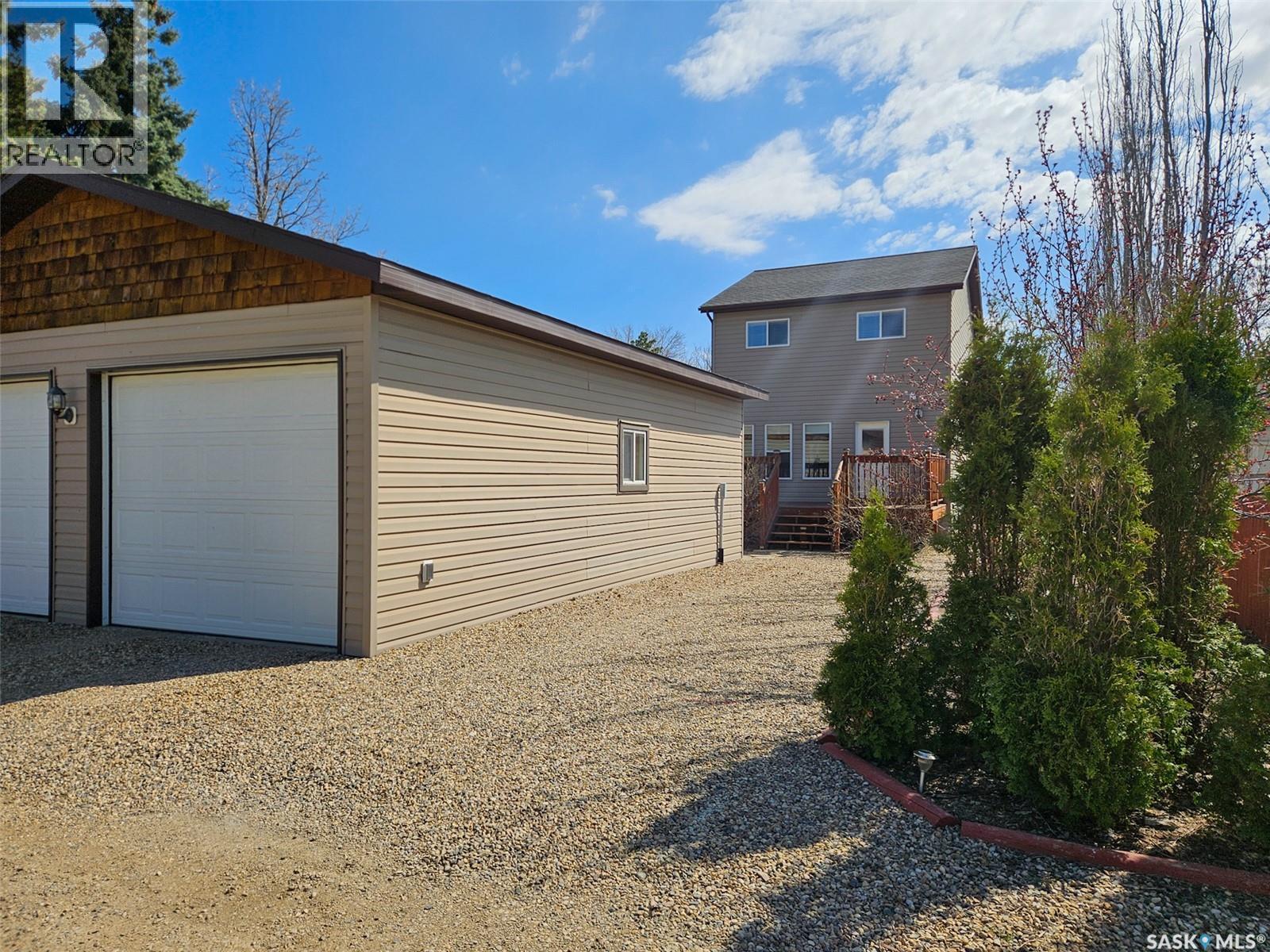 508 Thompson Street, Herbert, SK - Outdoor