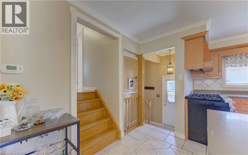 10 Bosworth Crescent, Kitchener, ON - Indoor Photo Showing Kitchen