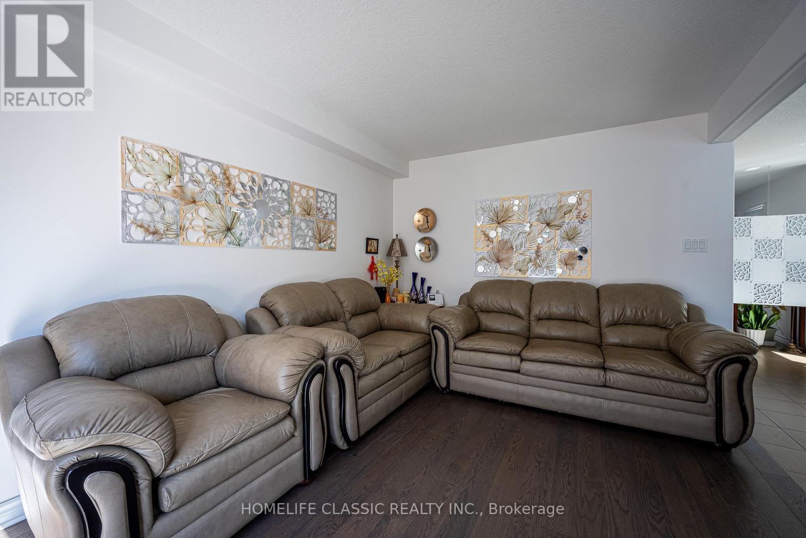 5 Irwin Crescent, New Tecumseth, ON - Indoor Photo Showing Living Room