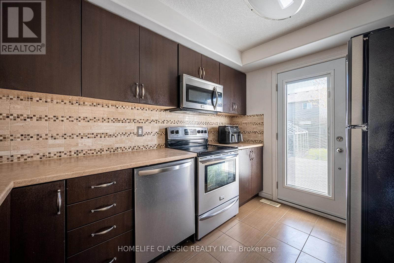 5 Irwin Crescent, New Tecumseth, ON - Indoor Photo Showing Kitchen