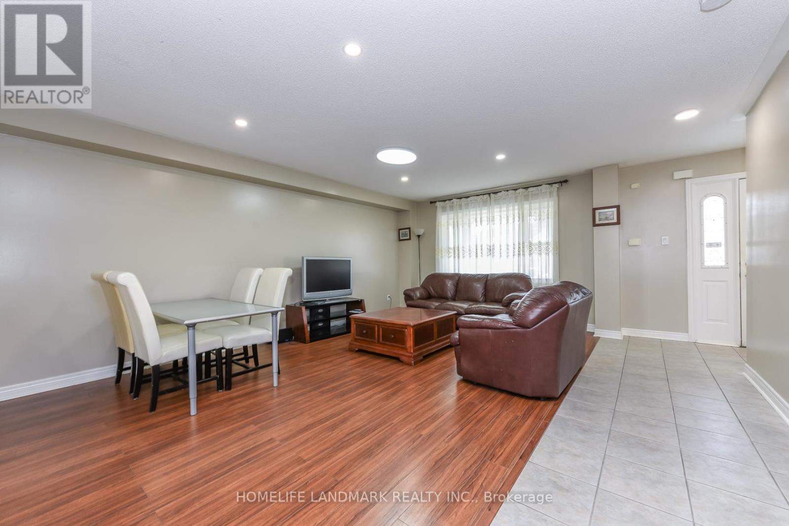 1153 Ogden Avenue, Mississauga, ON - Indoor